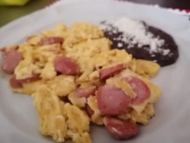 Huevos con Salchicha