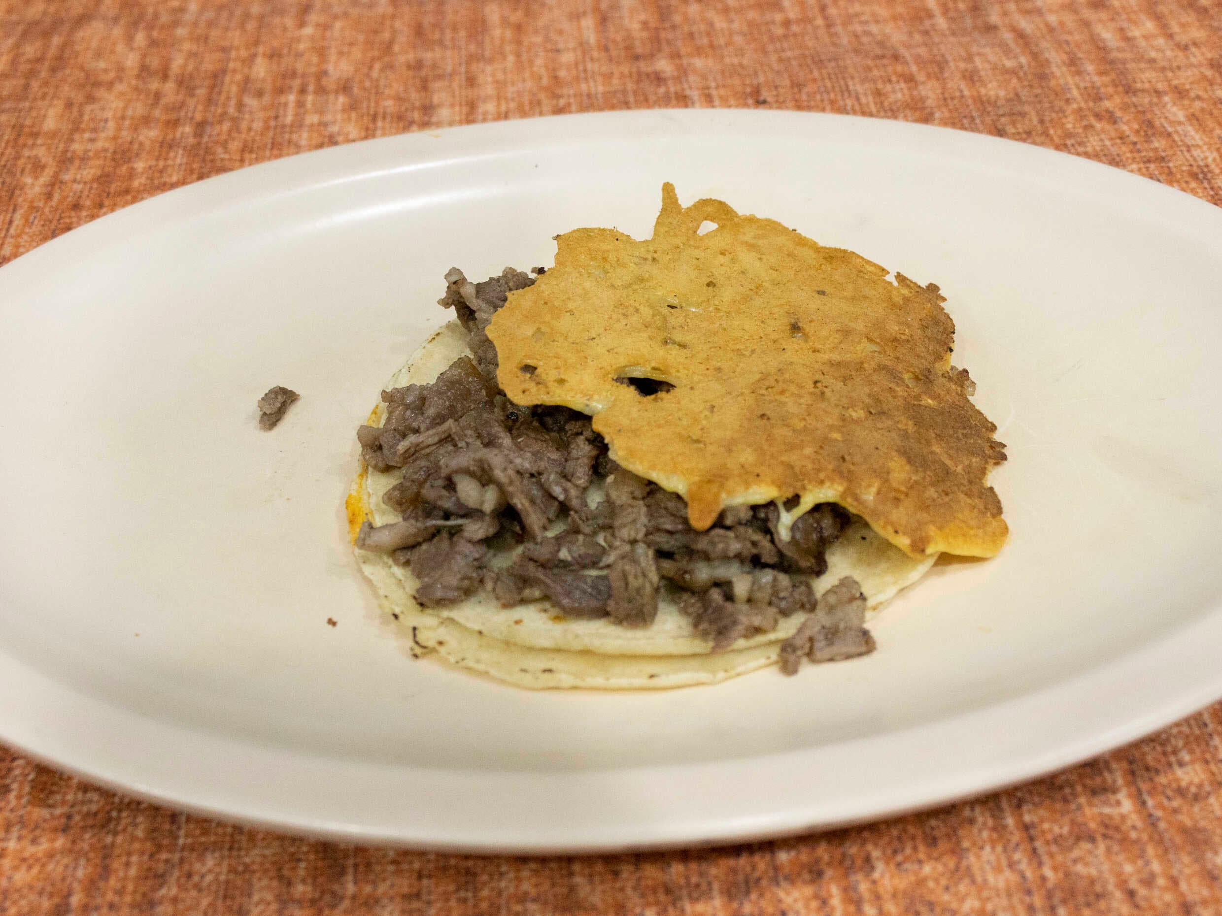 Taco de Longaniza con Queso