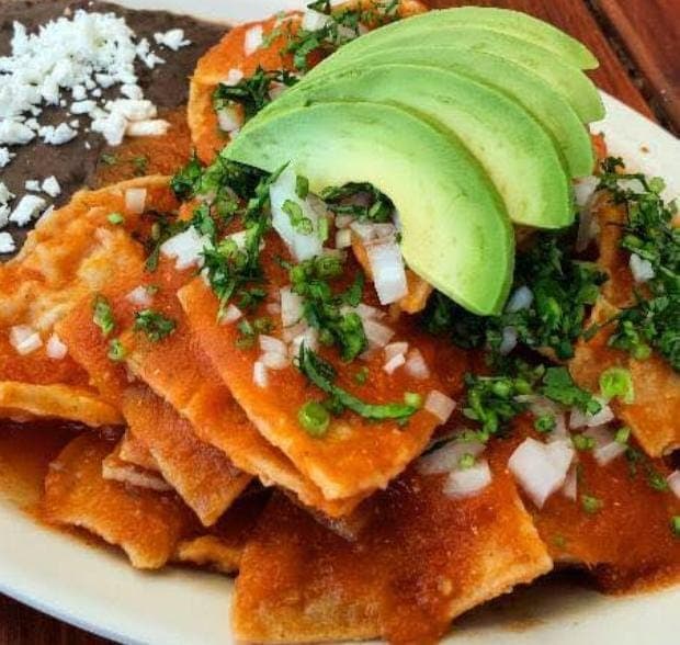 Chilaquiles En Salsa Roja