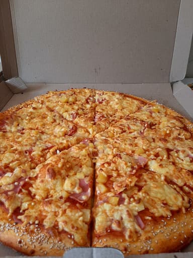 Pizza Chica 30cm Jamón Salchicha