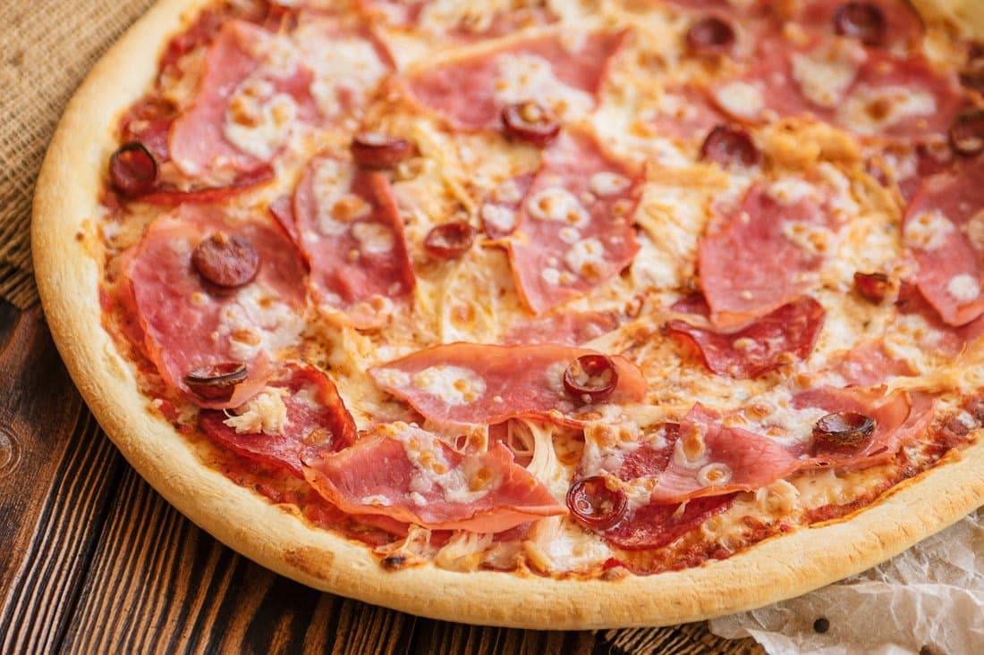 Pizza Grande Carnes Frias
