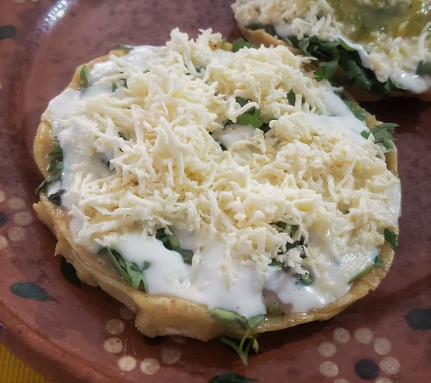 Sope con Encebollado