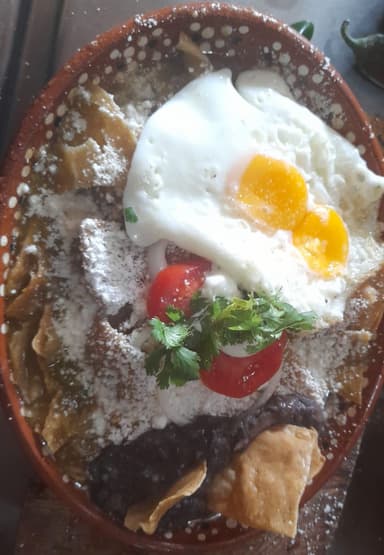 Chilaquiles con Huevo