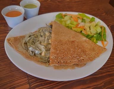 Crepa Queso más Rajas y Elote + Agua