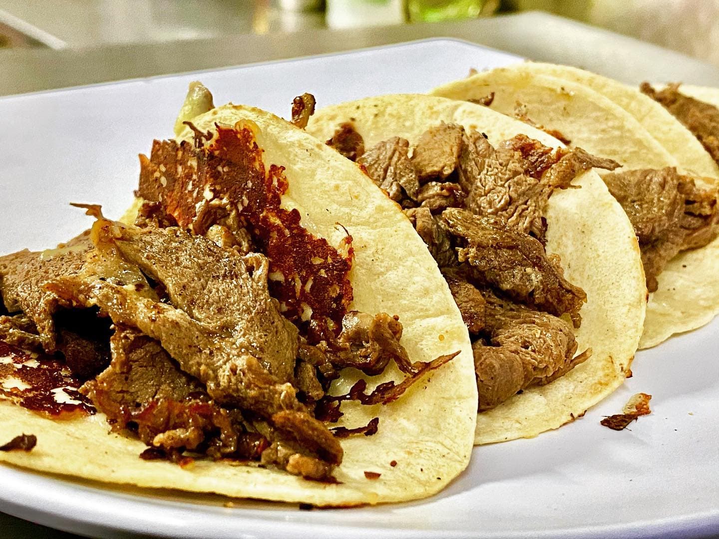 Tacos de Bisteck Asado con Queso