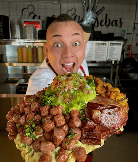 Salchipapa Criollita (3 a 4 Personas)