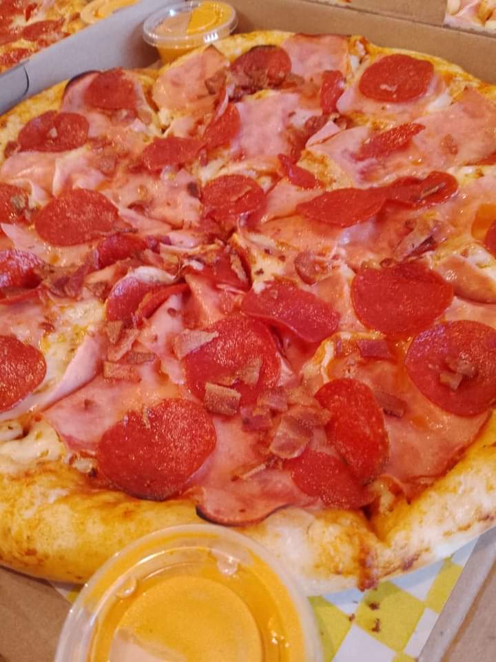 Pizza de Carnes Frias