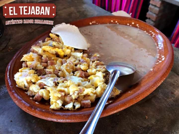 Huevo con Salchicha