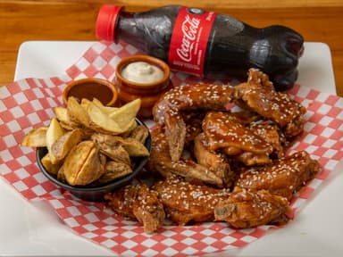 🍗!Promoción! 8 Alitas BBQ+ Papas + Gaseosa🥤