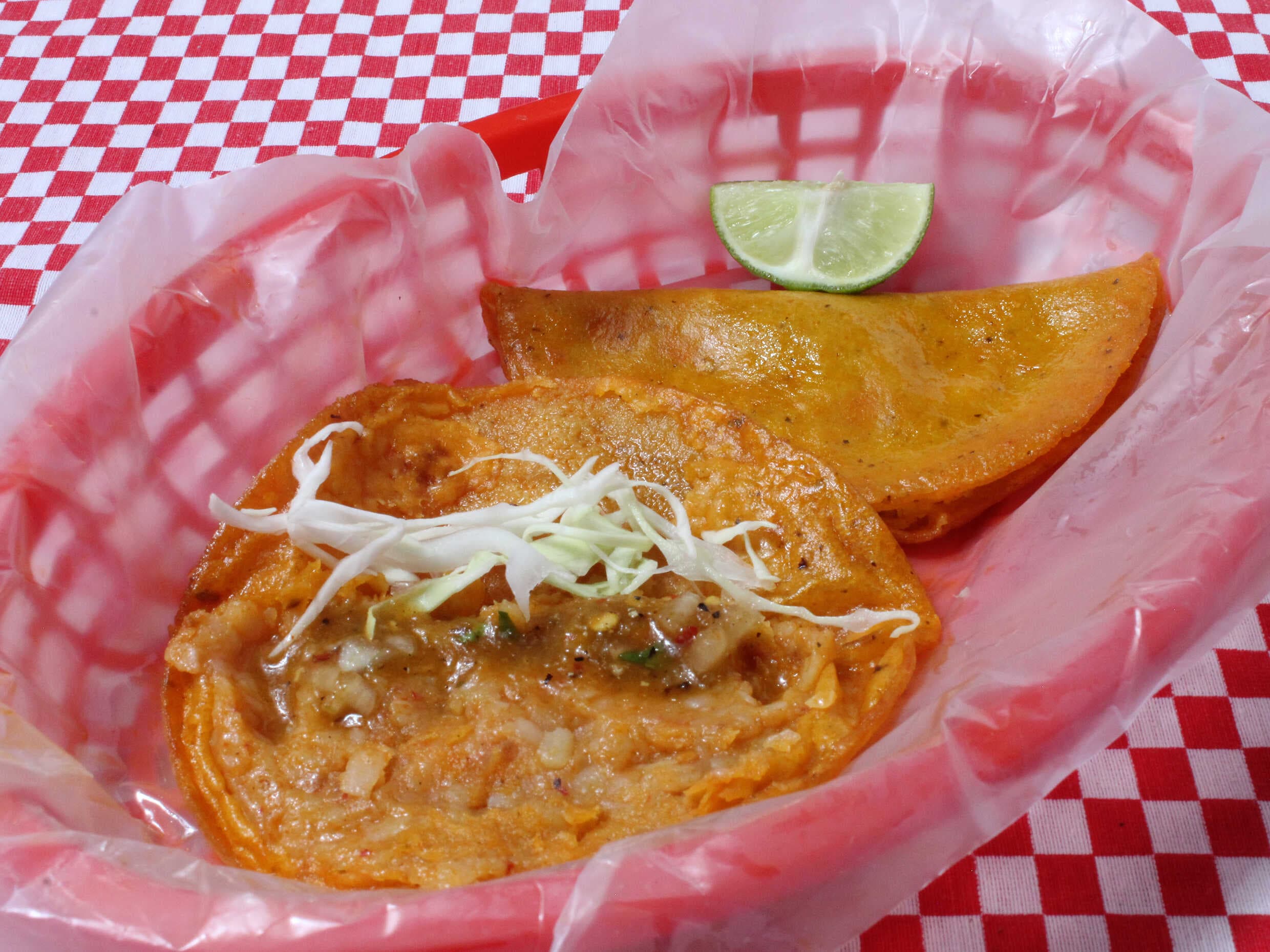 Taco de Papa con Chorizo