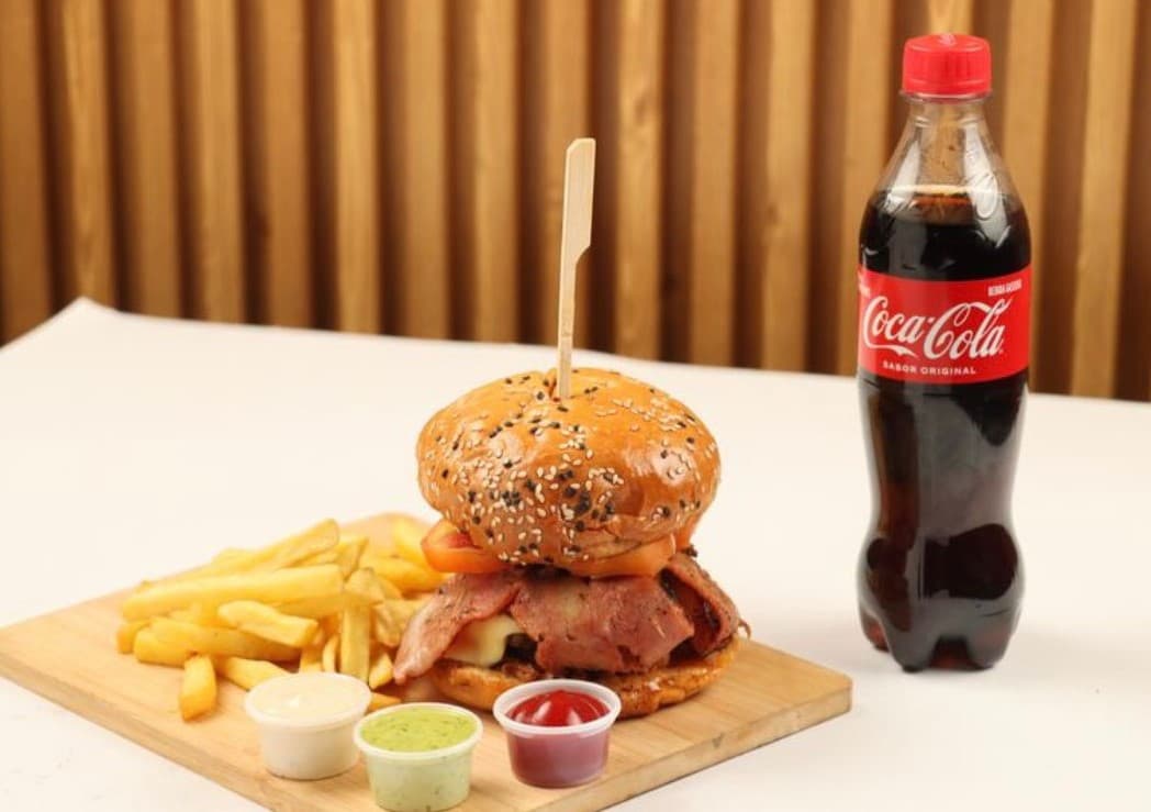 Combo 2 Hamburguesas + 2 Papas + 2 Bebidas 400 ML