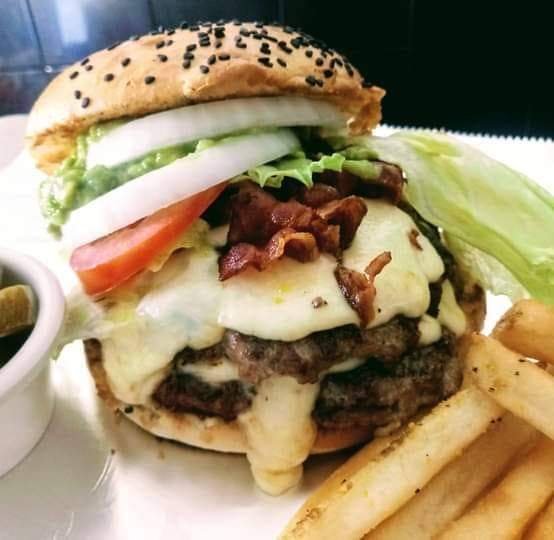 Hamburguesa Glotona con Papas