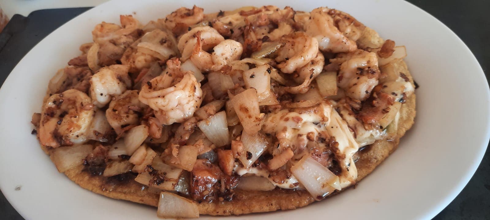 Huarache con Camarón