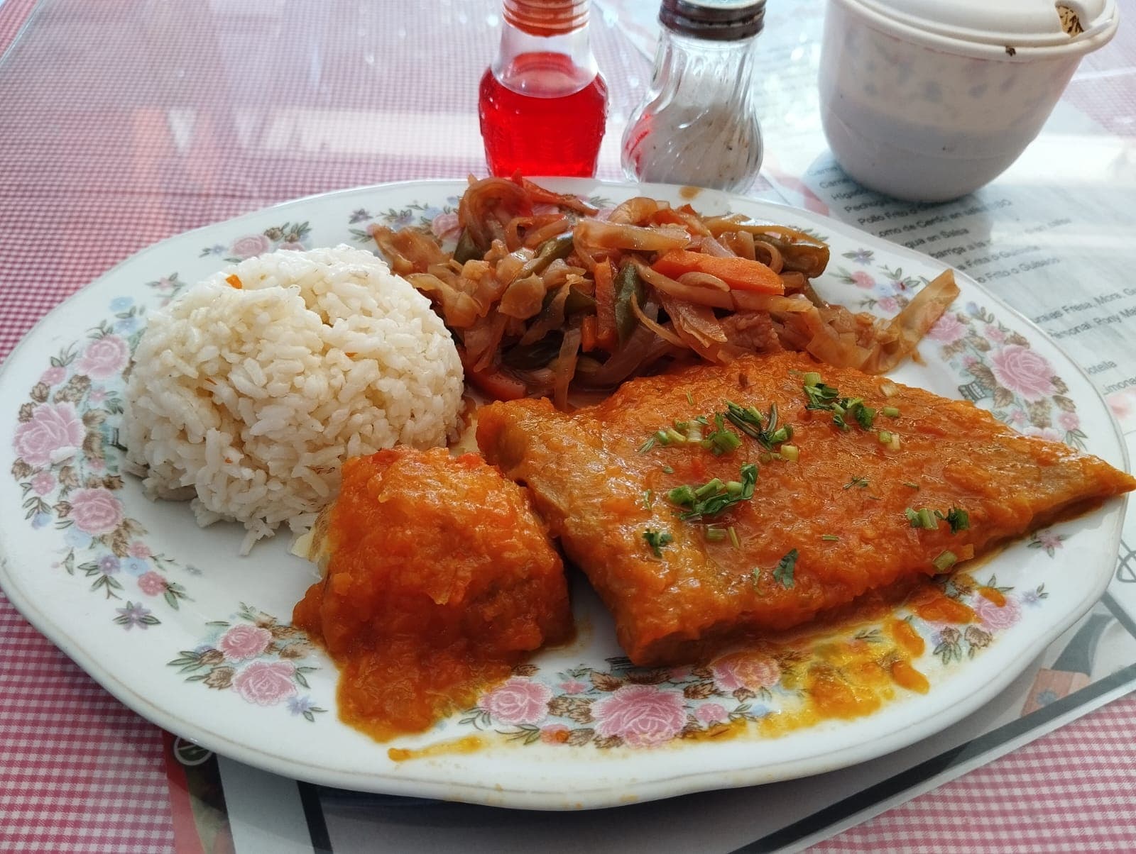 Sobrebarriga en salsa y asada