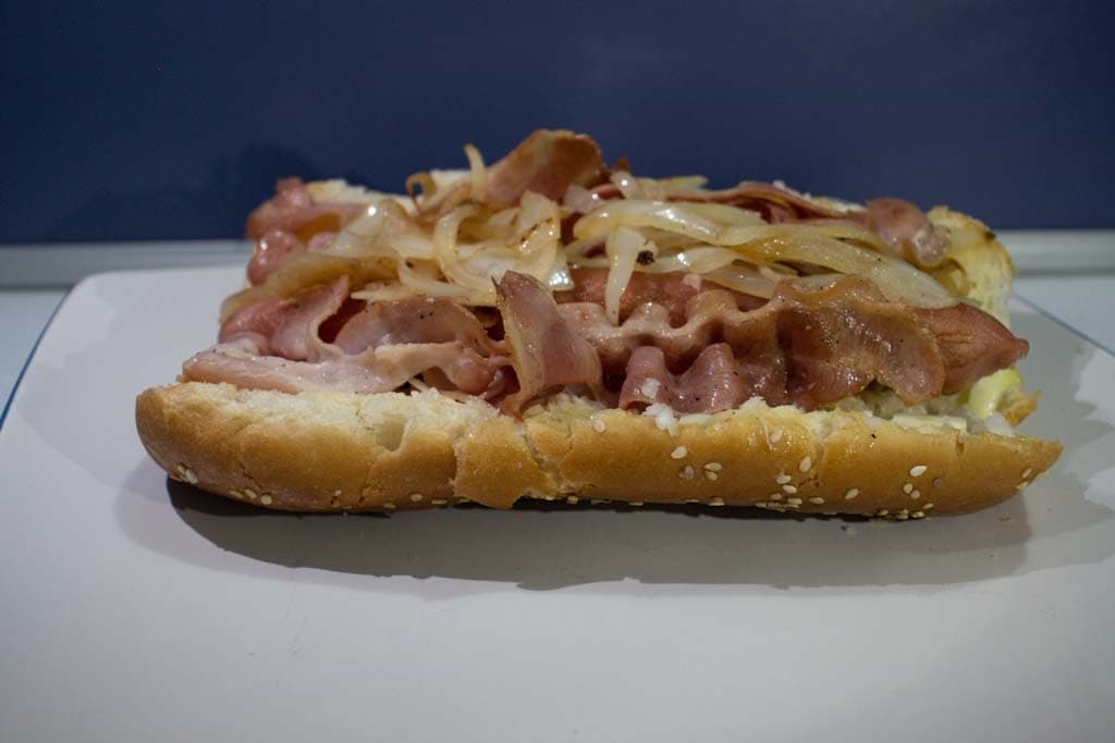 2 Hot Dog con Tocino Jumbo + Papas Clásicas