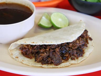 Taco de Birria Dorada