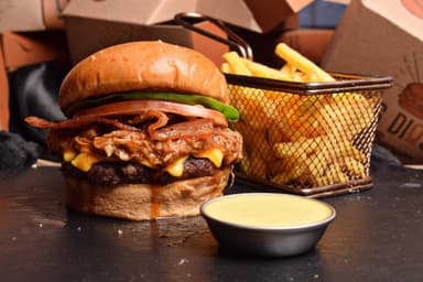 Pulled Pork Burger + Papas 🆕
