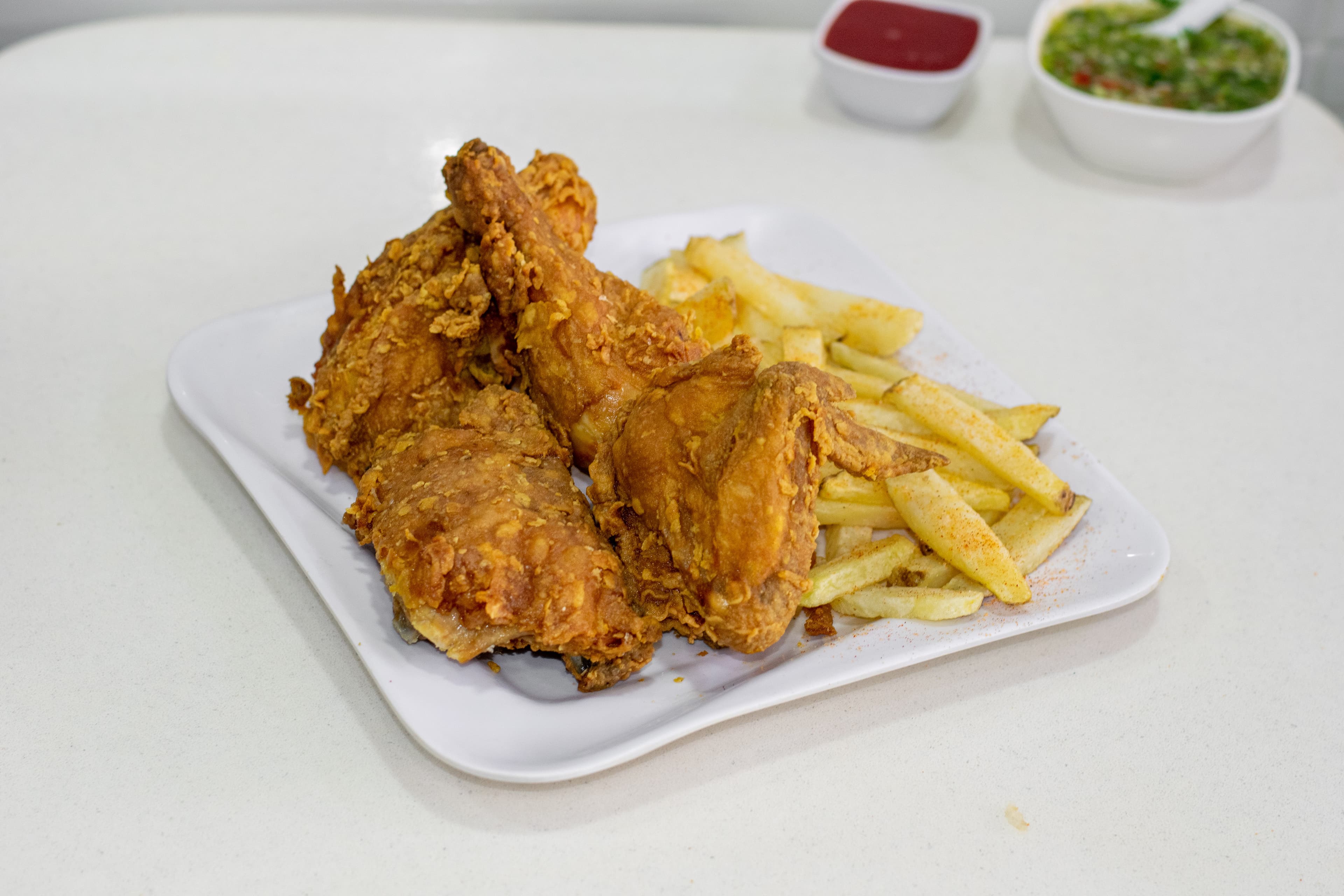 1/2 Pollo Broaster + papa a la francesa