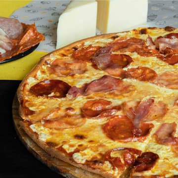 Pizza Carnes Frías Grande