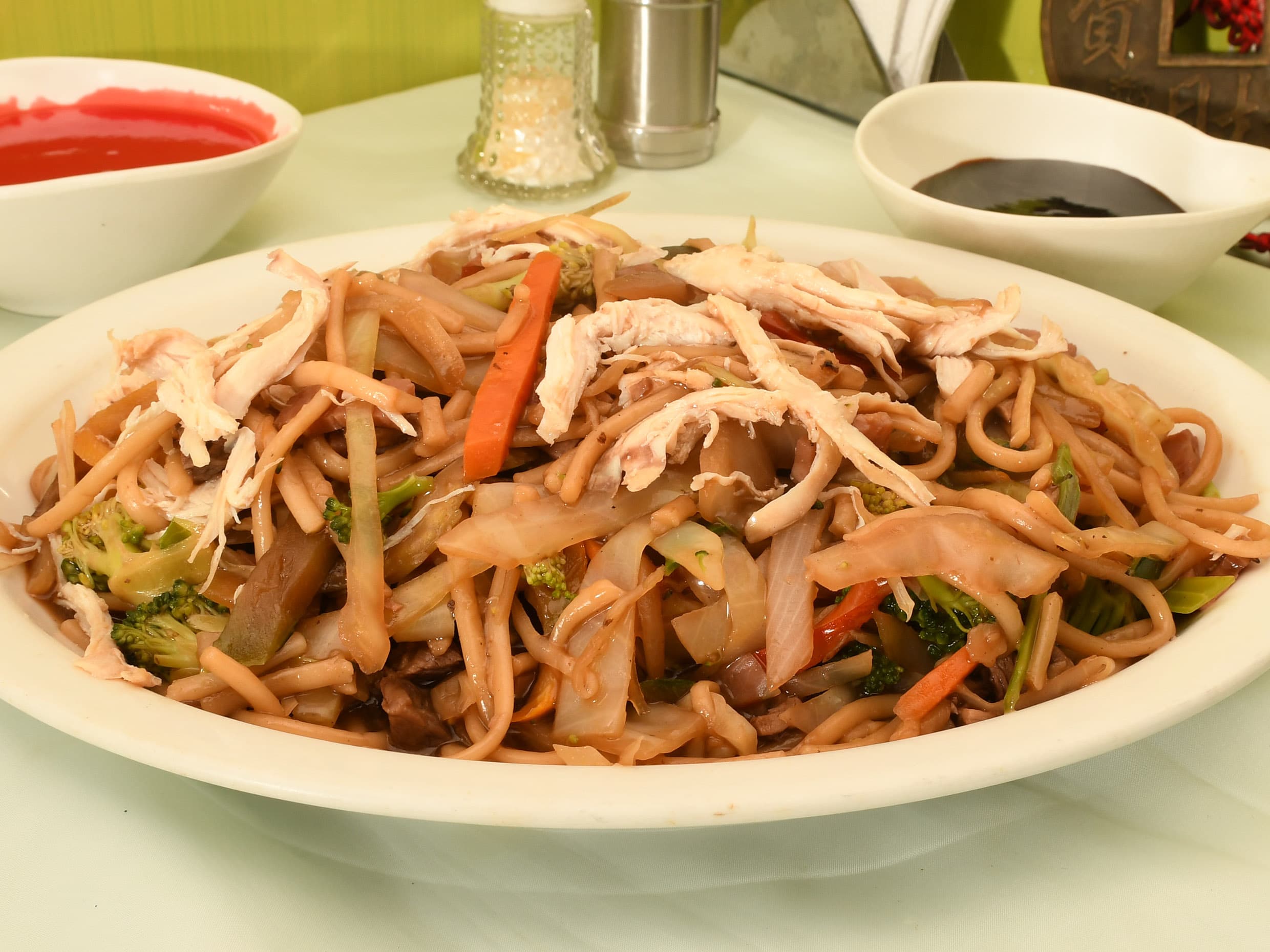 Pasta Chow Mein o Verduras Chow Suey