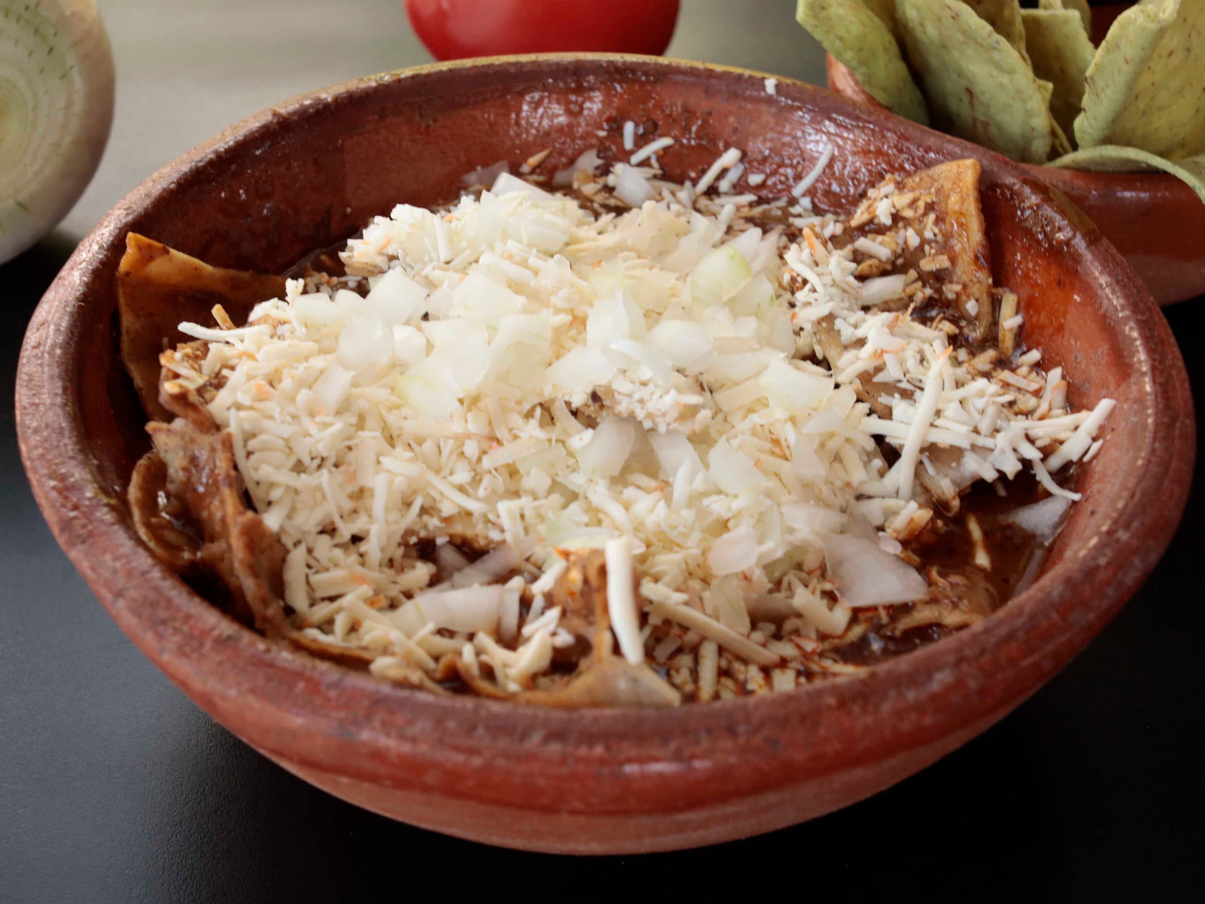 Chilaquiles de Mole