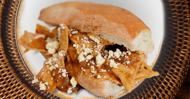 Torta de Chilaquiles