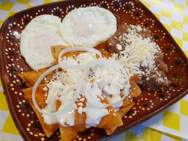 Chilaquiles con Huevos