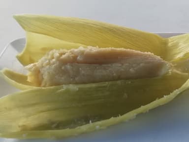 5 tamales de elote sin preparar