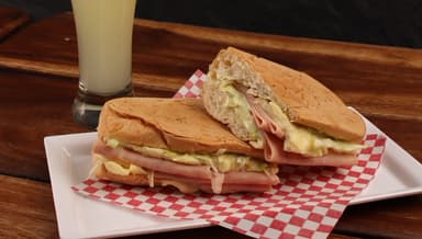 Sándwich Hawaiano