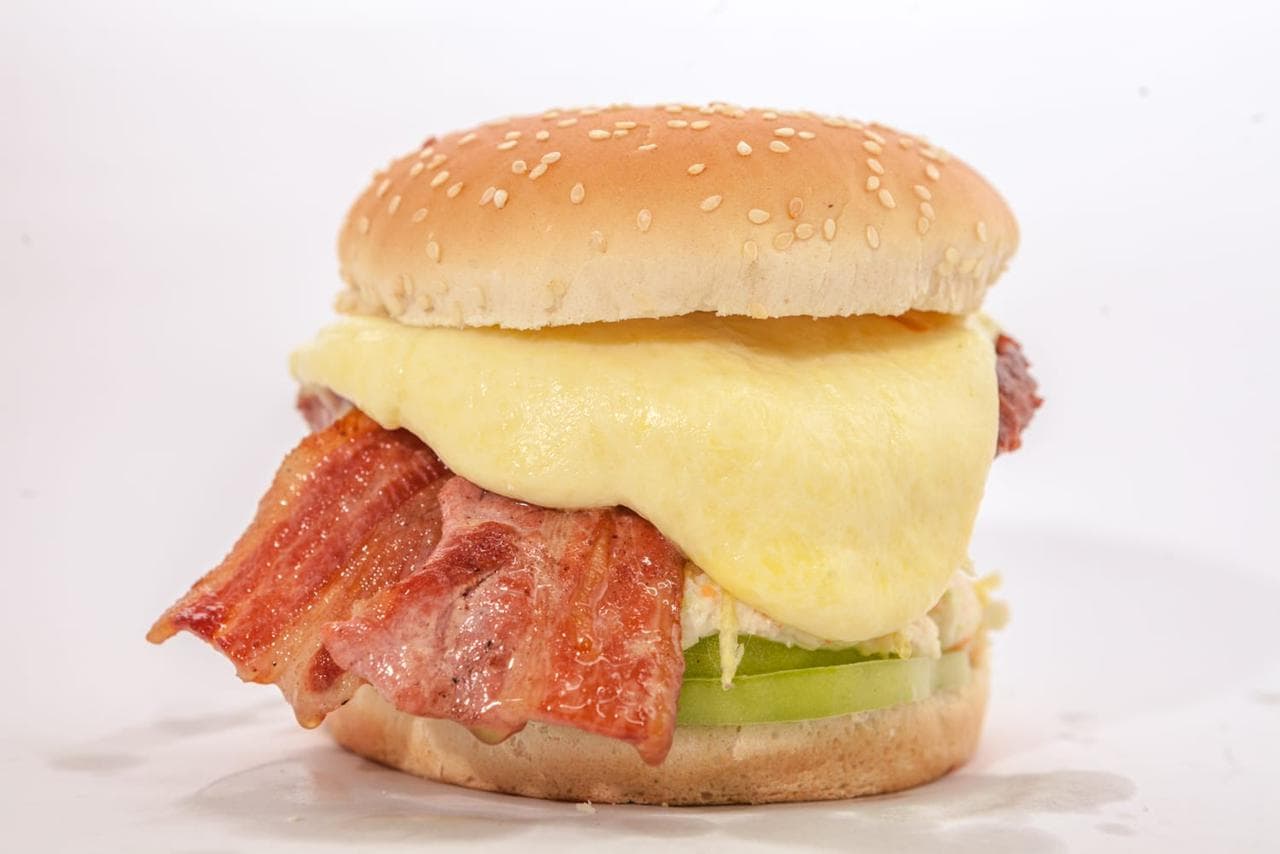 Hamburguesa Especial  Queso y Tocineta