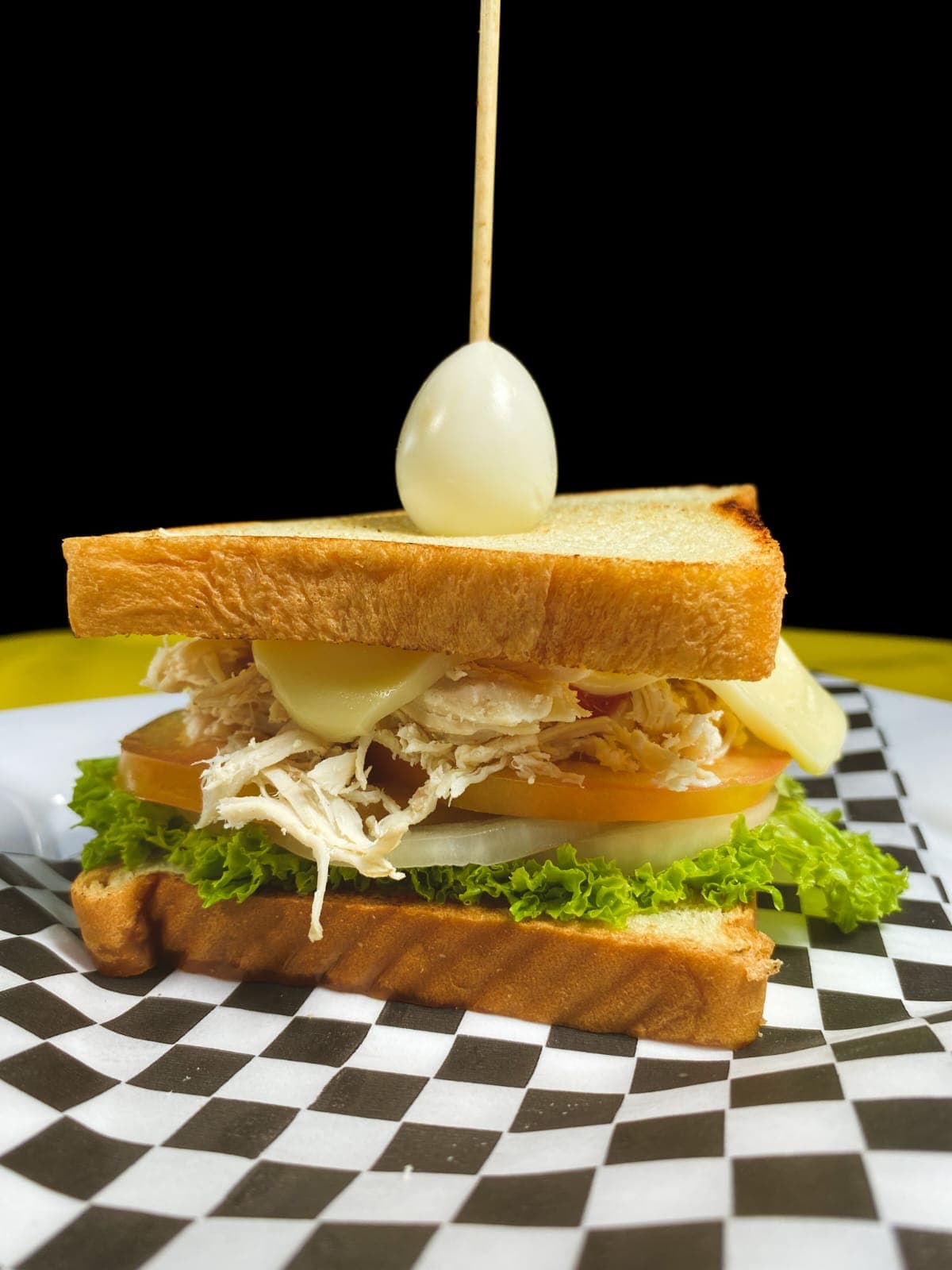 Sándwich de Pollo Desmechado