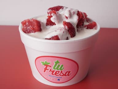 FRESAS CON CREMA 1/2 L*
