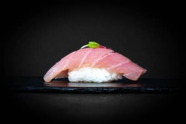 Nigiri de atún