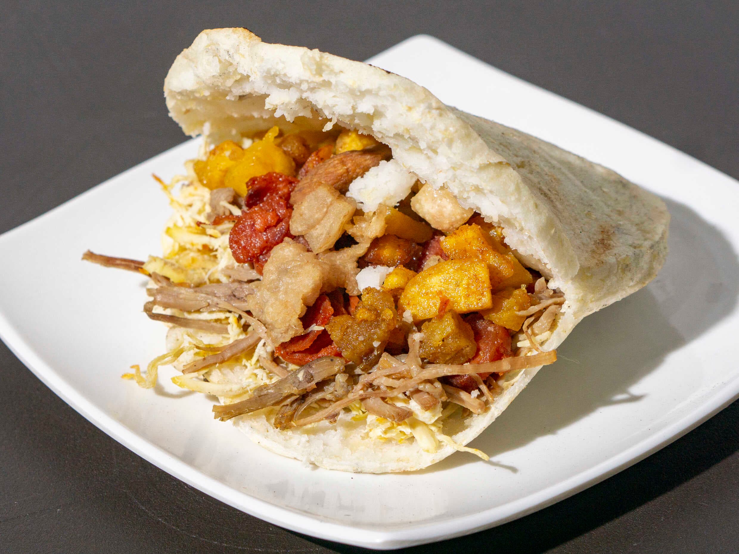 Arepa Con Todo