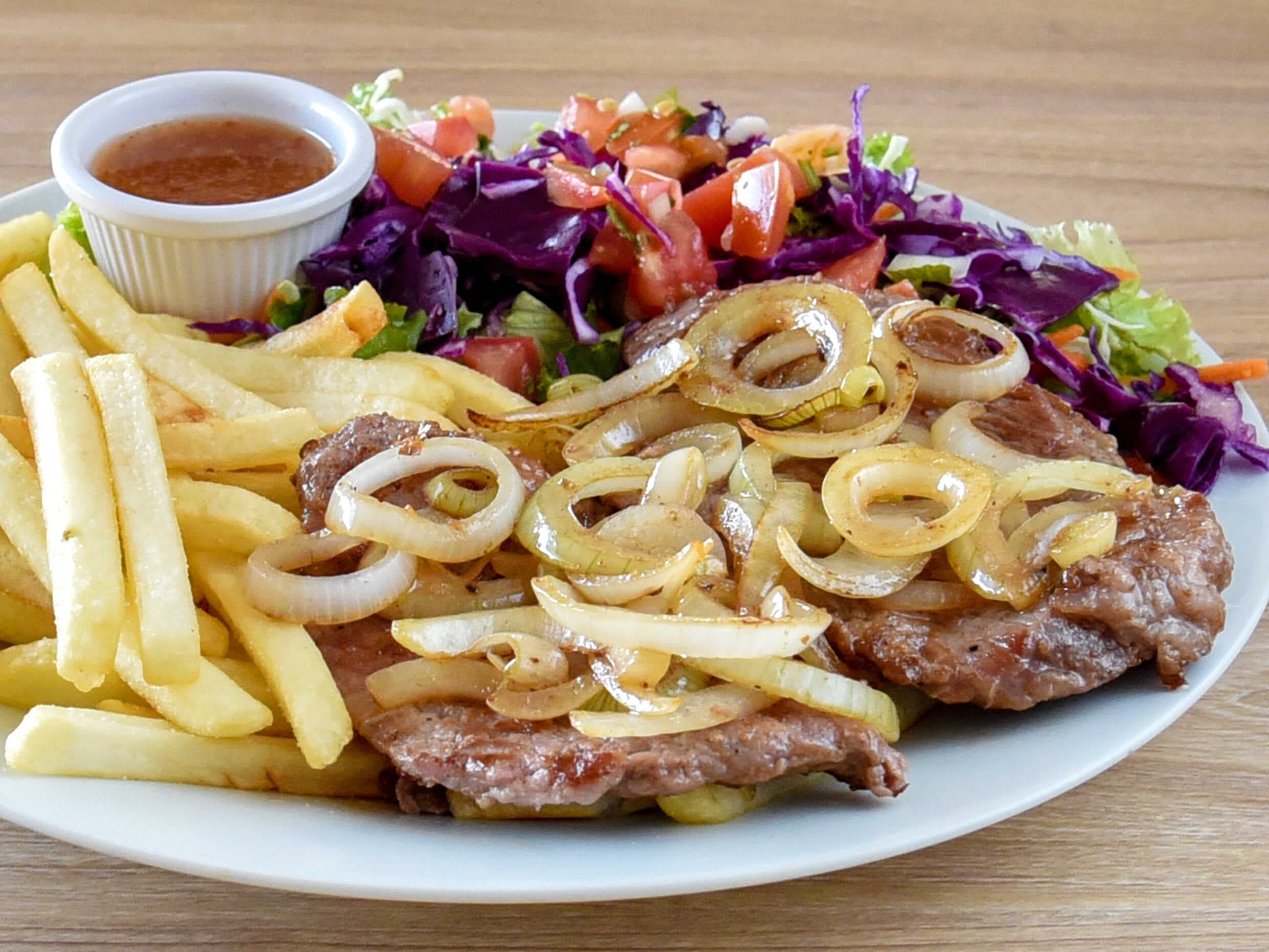 Bistec Encebollado