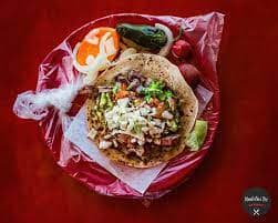 3 Tacos + Bebida