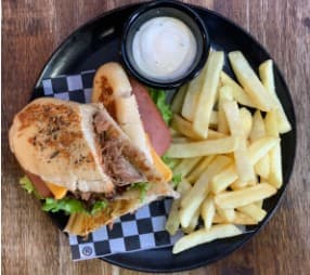 Sandwich De Costilla BBQ