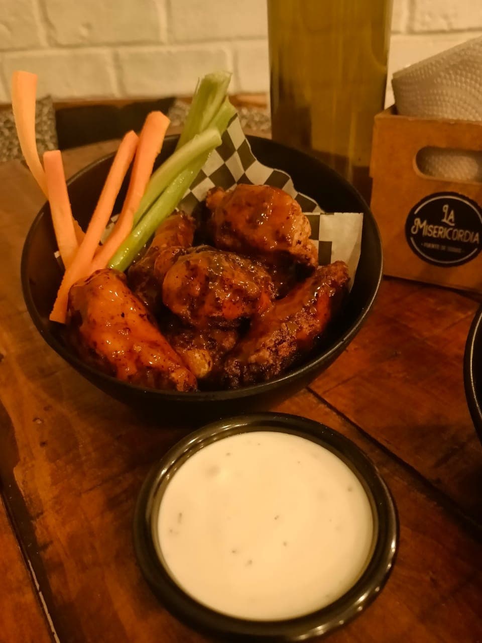Alitas + Papas + Bebida