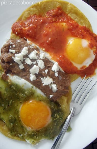 Huevos Divorciados