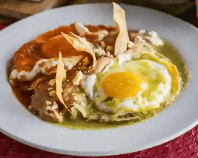 Chilaquiles Mixtos con Huevo