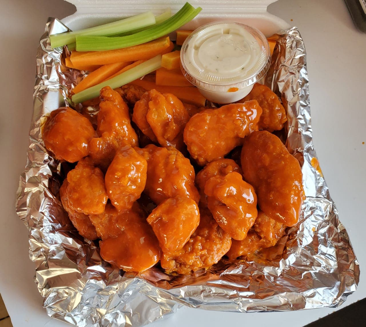 Boneless Crazy con Papas