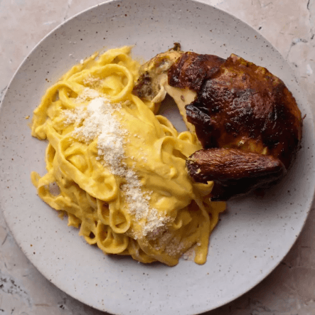 Spaguetti a la Huancaína con 1/4 Pollo
