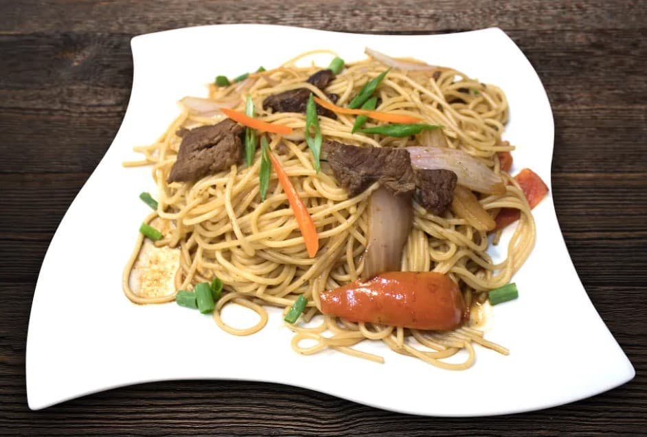 Tallarín Saltado de Carne