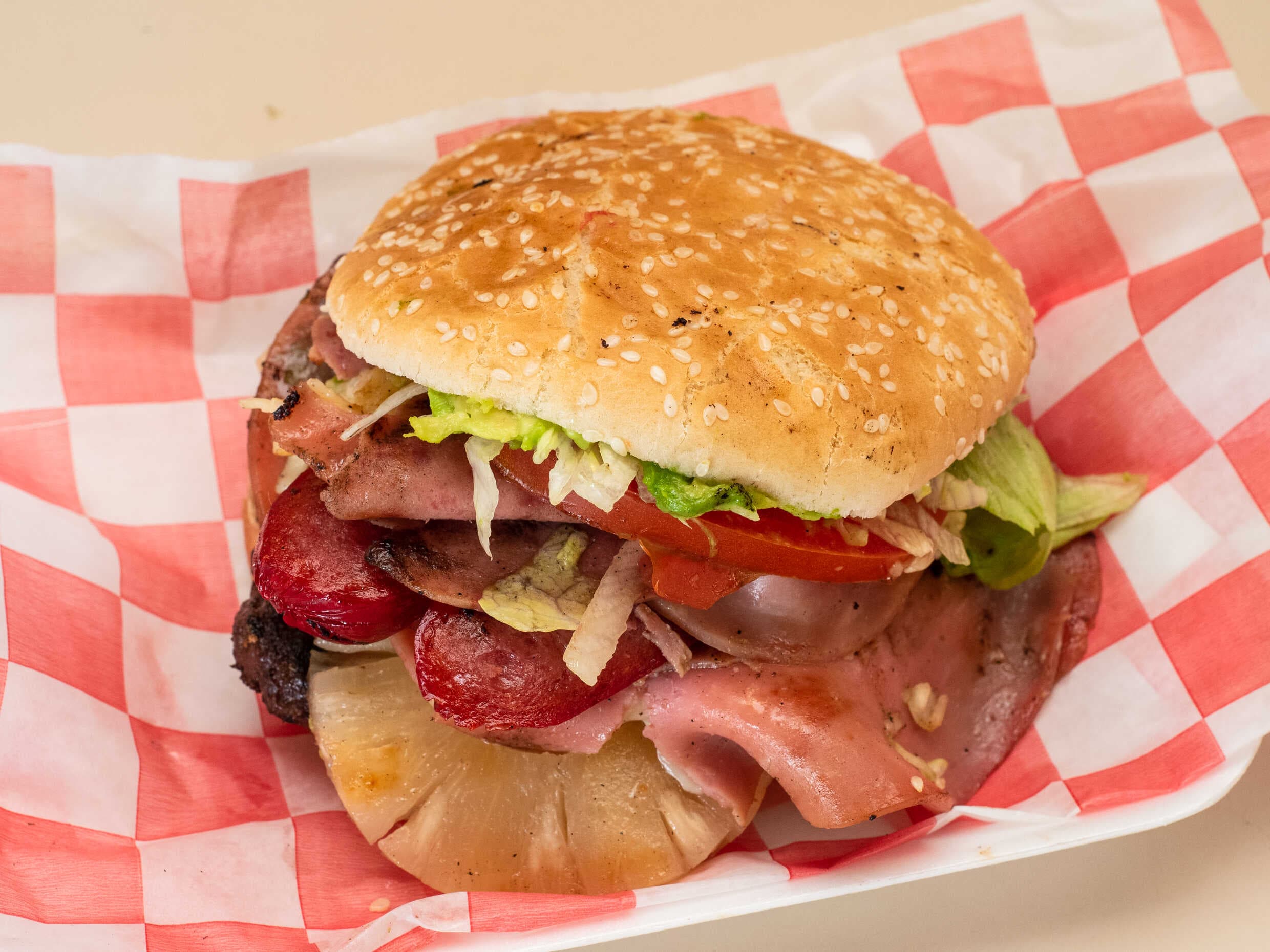 Hamburguesa Ballena con Piña
