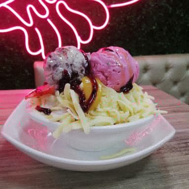 Ensalada de Frutas Mediana (2 Bolas de Helado)