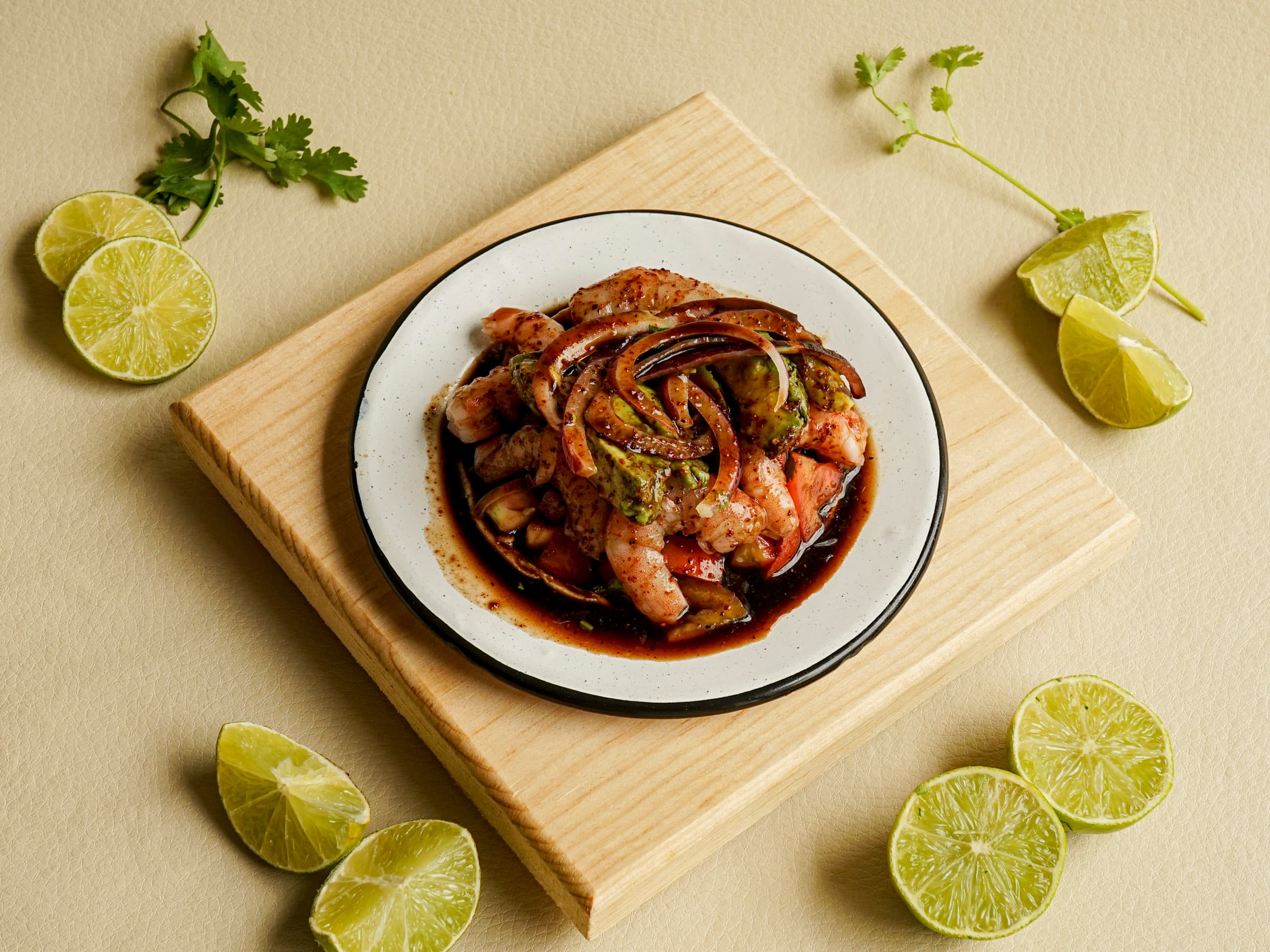 Tostada de Camarón Negro