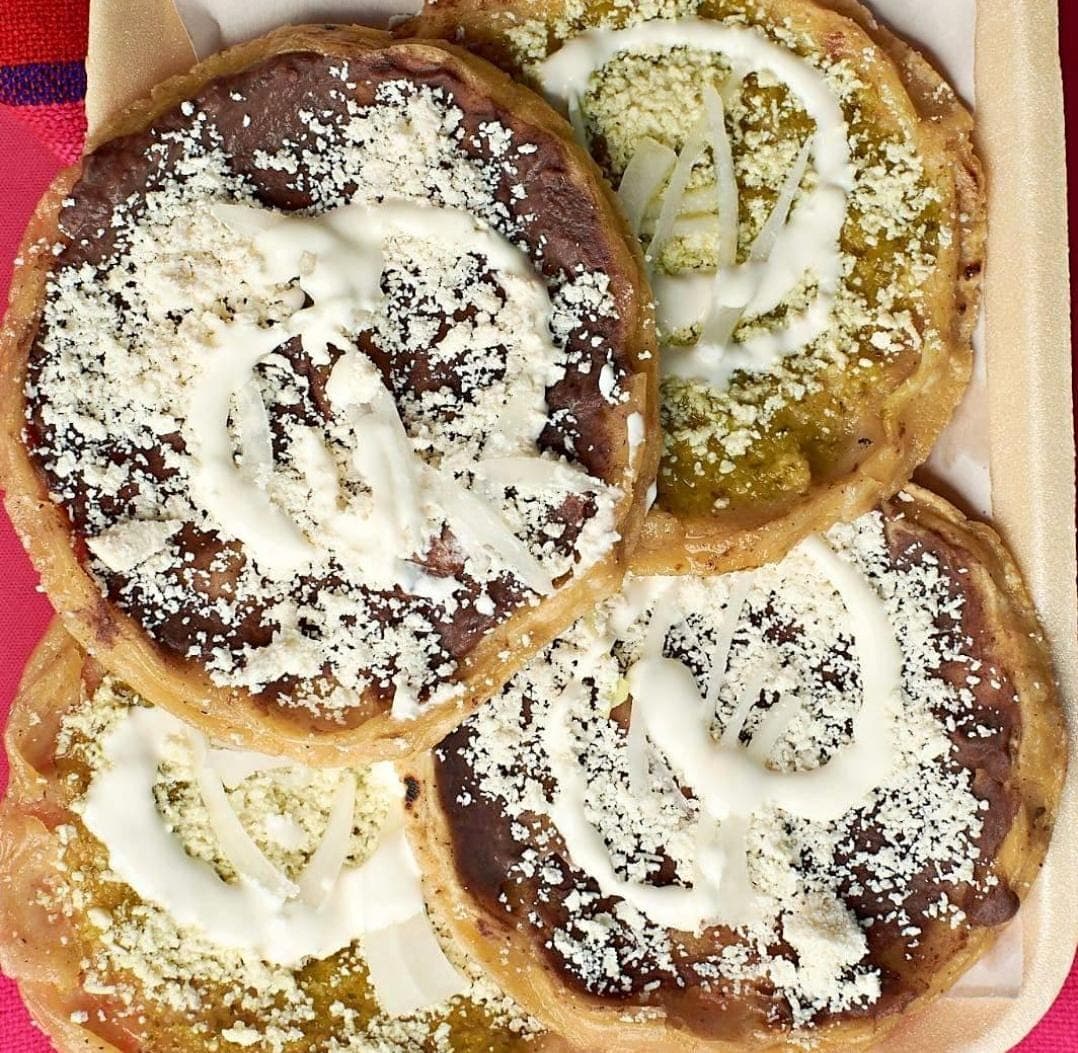3 Picaditas Sencillas Frijol , Salsas