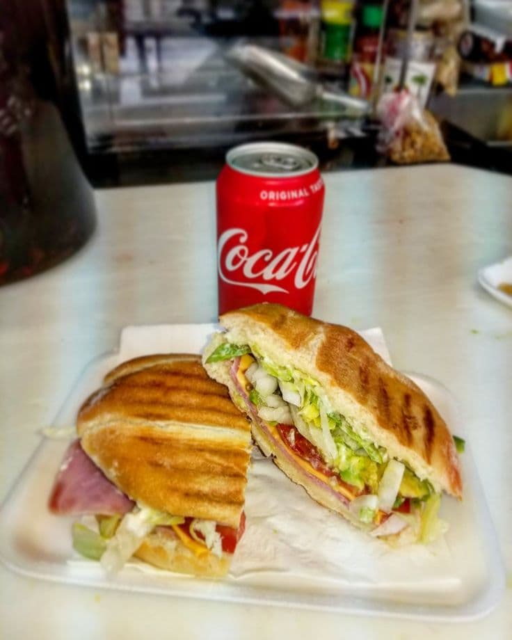 Combo Torta de Jamón o Salchicha + Bebida