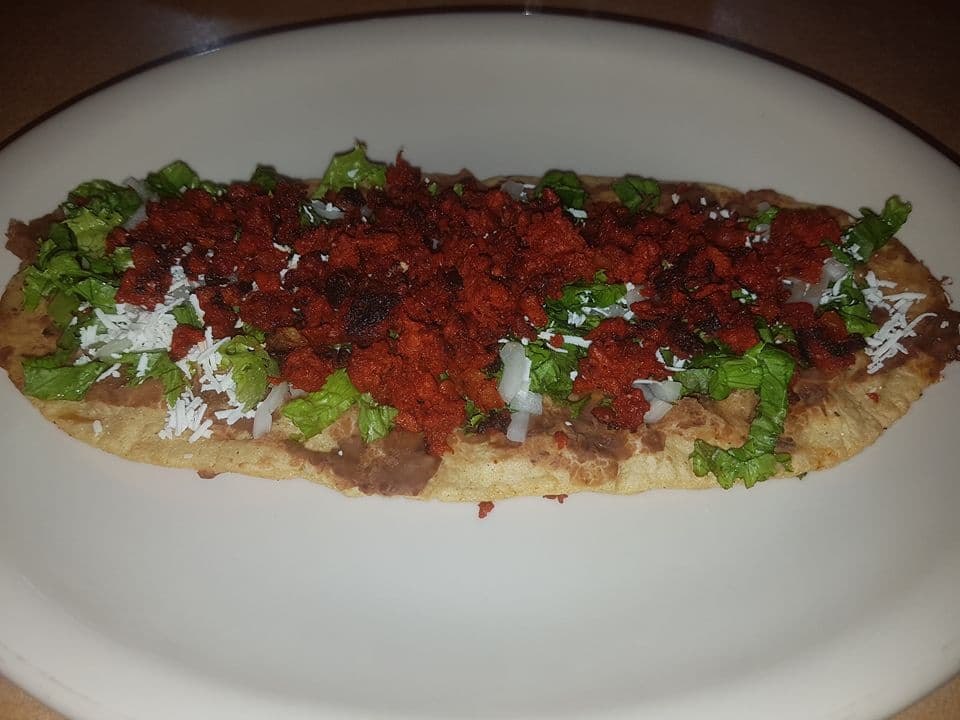 Huarache de Chorizo