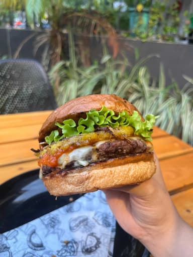 Burger New York Style + Papas